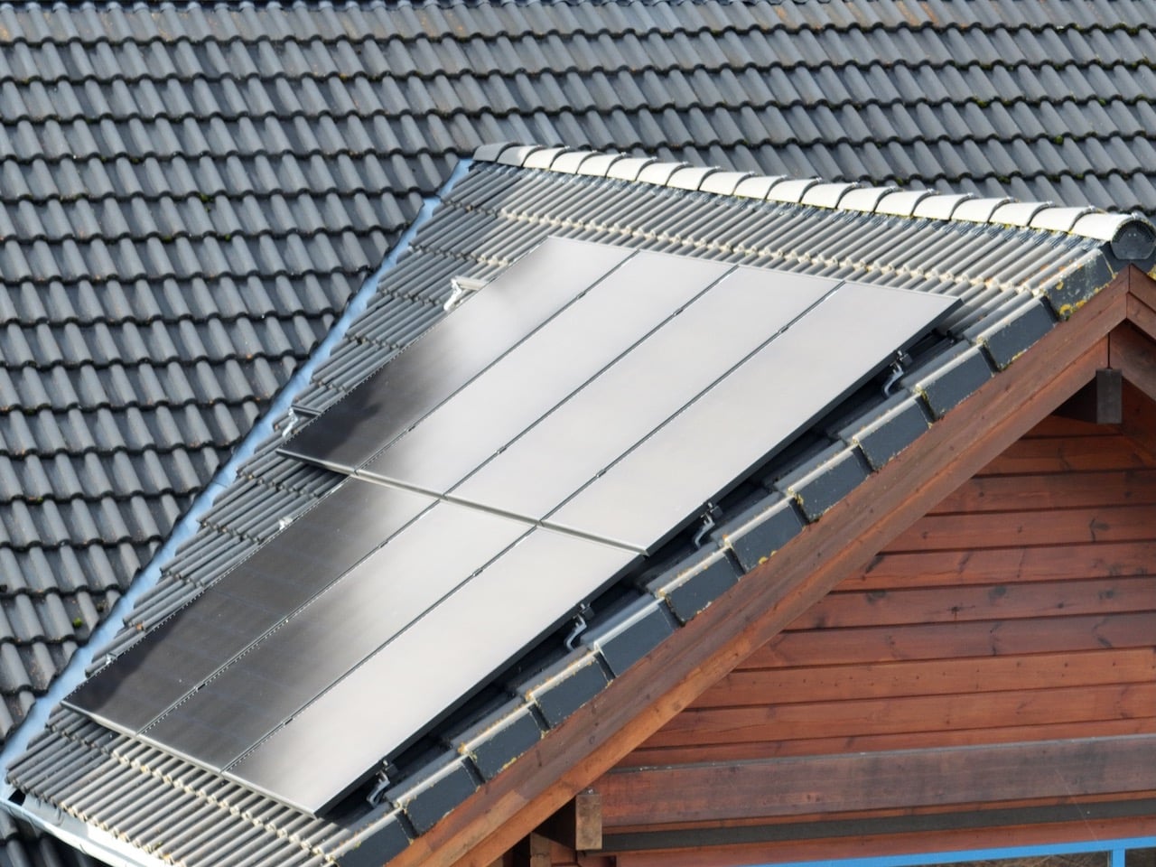 Energieeffizientes Holzhaus mit PV / Solar Anlage